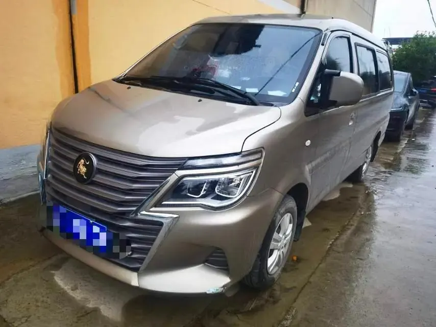 The popular Lingzhi M5L 2023 Lingzhi M5L 1.6 Comfortable 7-seat Manual Gear - View 1