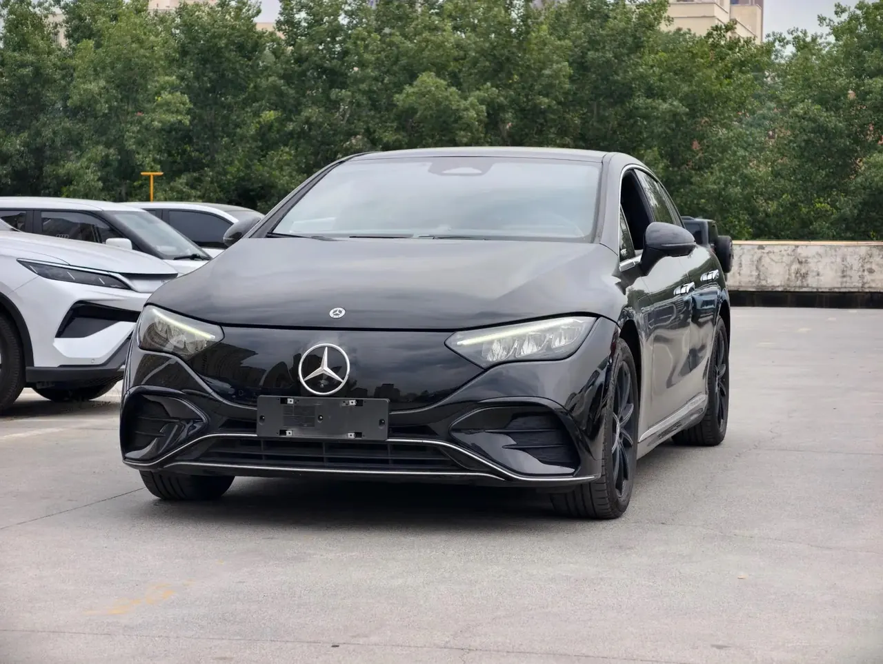 Mercedes Benz EQE 2022 350 Pioneer Edition - View 1