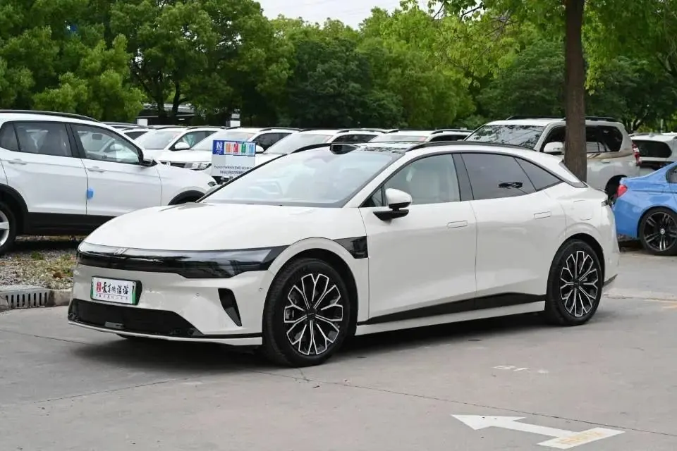 Zeekr 2025 Zeekr 007GT Long Endurance Rear Drive Smart Driving Edition 100kWh Automatic Transmission - View 1