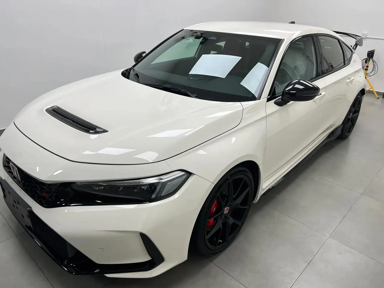 Honda Civic (Imported) 2023 Model Civic Type R 2.0T 420TURBO Manual Transmission - View 1