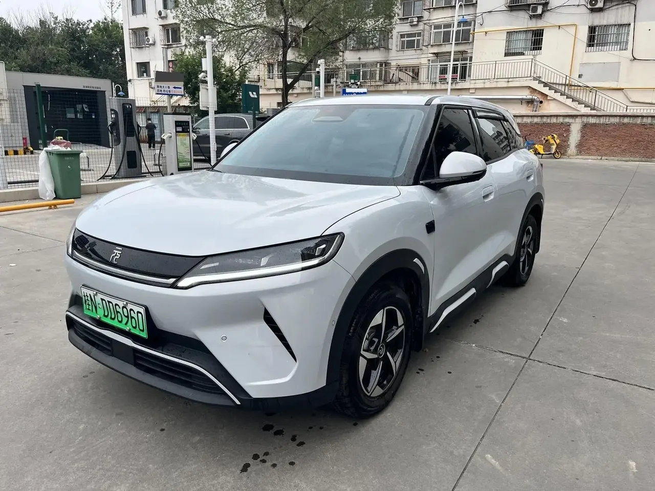 BYD 2025 Yuan UP Smart Driving 401KM Leading Automatic Gear - View 1