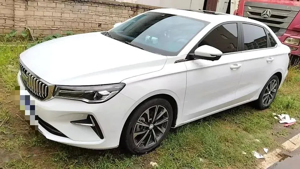 Emgrand 2025, 4th Generation, 1.5L CVT Prestige Model - View 1