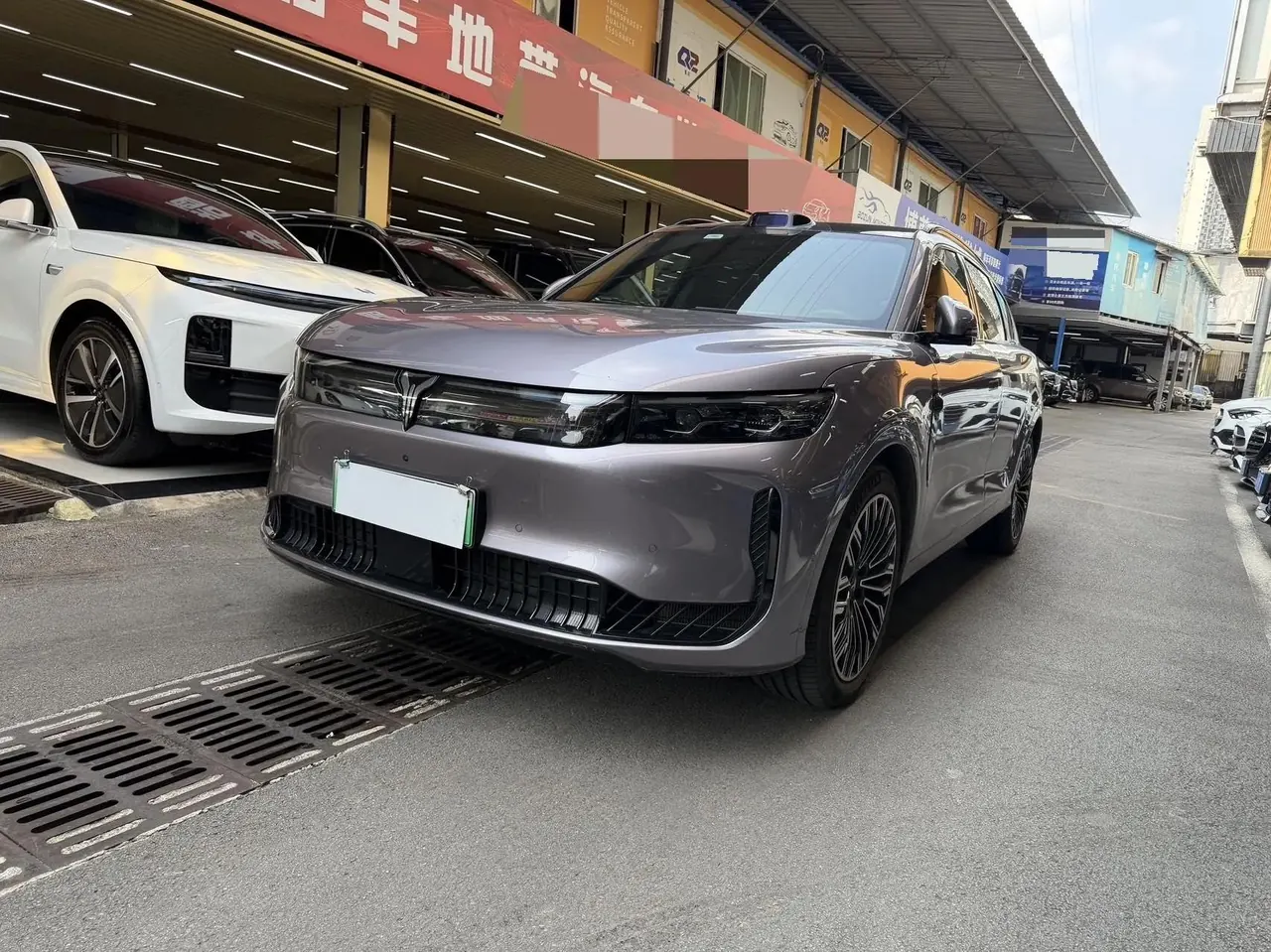 Voyah 2025 Model FREE Four-Wheel-Drive Gan Kun Edition Automatic - View 1