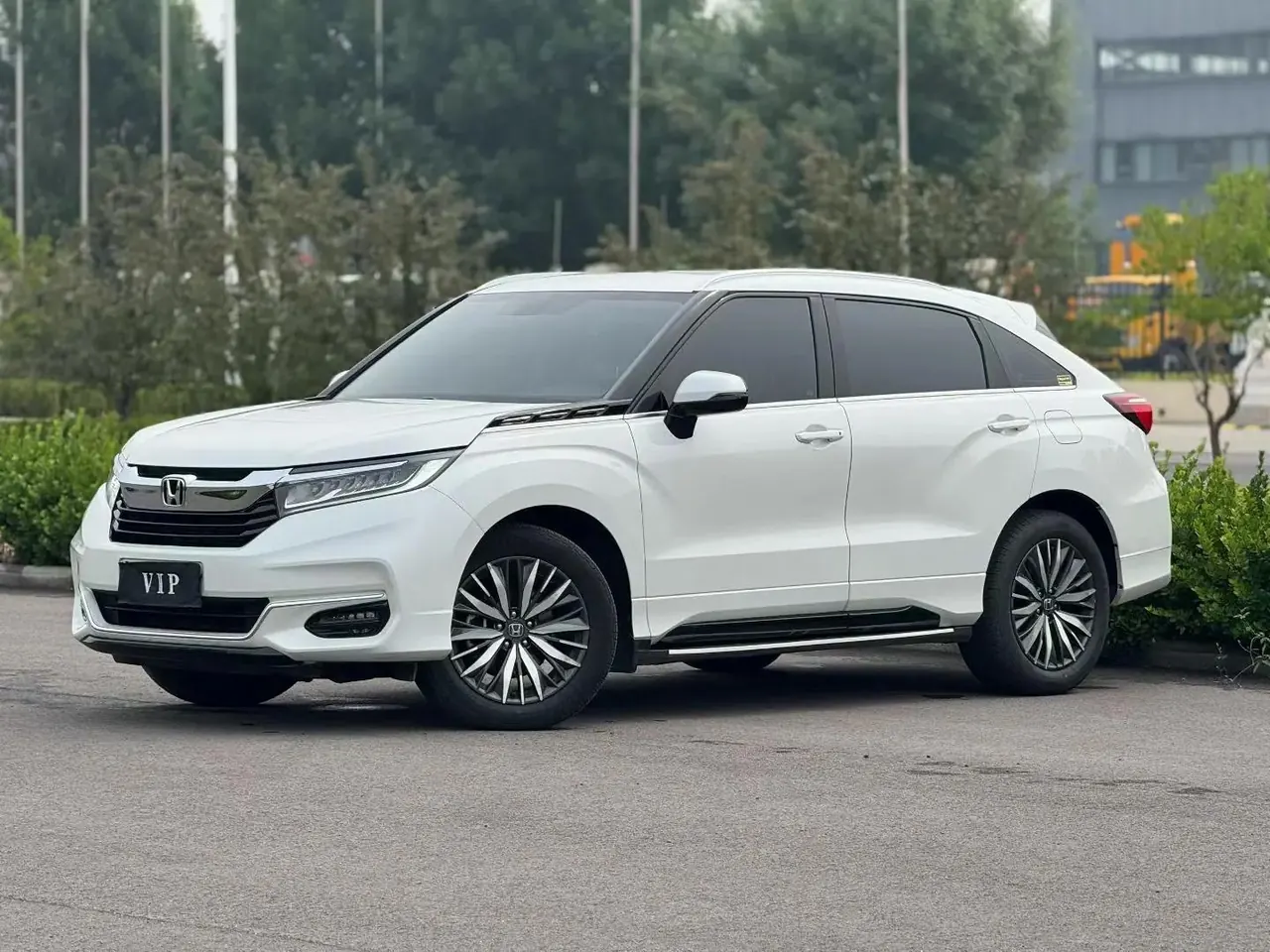 Crown Road 2020 370TURBO 4-wheel Drive Premium Edition - View 1