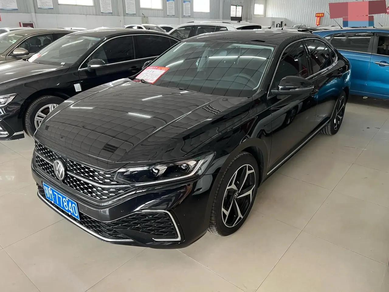 Volkswagen 2025 Passat 2.0TSI 330TSI Outstanding Model Starry Sky Elite Edition Automatic - View 1