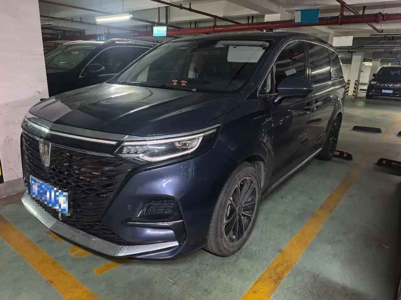 Roewe iMAX8 2021 400TGI Supreme Series Extreme Edition - View 1