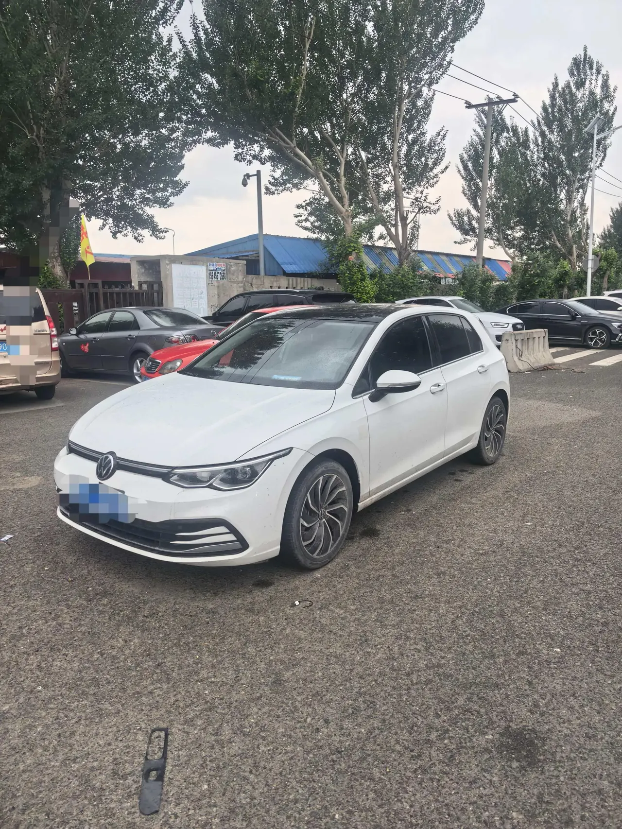 Volkswagen 2023 Golf 8 PRO 1.4TSI 280TSI Automatic - View 1