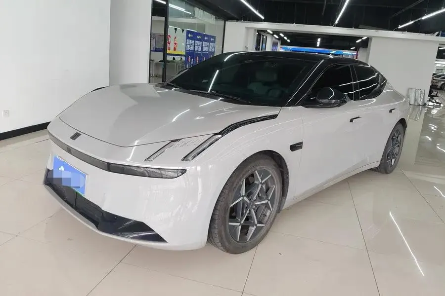 LYNK&amp;CO 2024 LYNK&amp;CO Z 10 766km Rear Drive Max Automatic - View 1