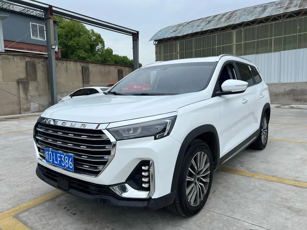 Jetour X90 PLUS 2023 1.6TD DCT Villa 7 - View 1
