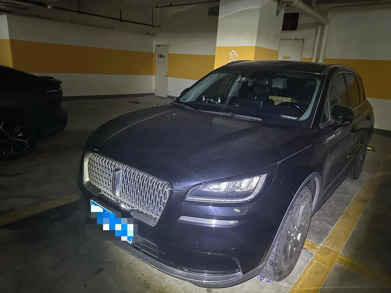 Adventurer 2021 2.0T Two-Drive Premium Edition - View 1