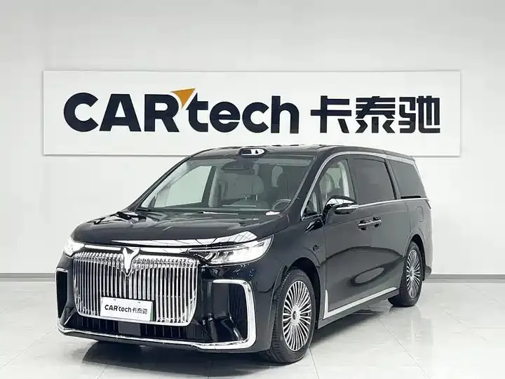 Voyah dreamer 2025 PHEV four-wheel drive distinguished dry Kun version - View 1