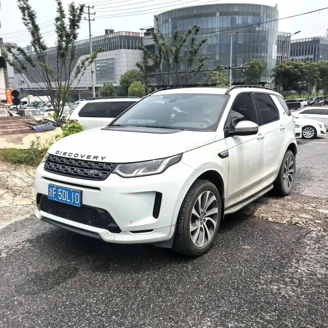 Discovery Sport 2020 249PS R-Dynamic Performance Edition - View 1