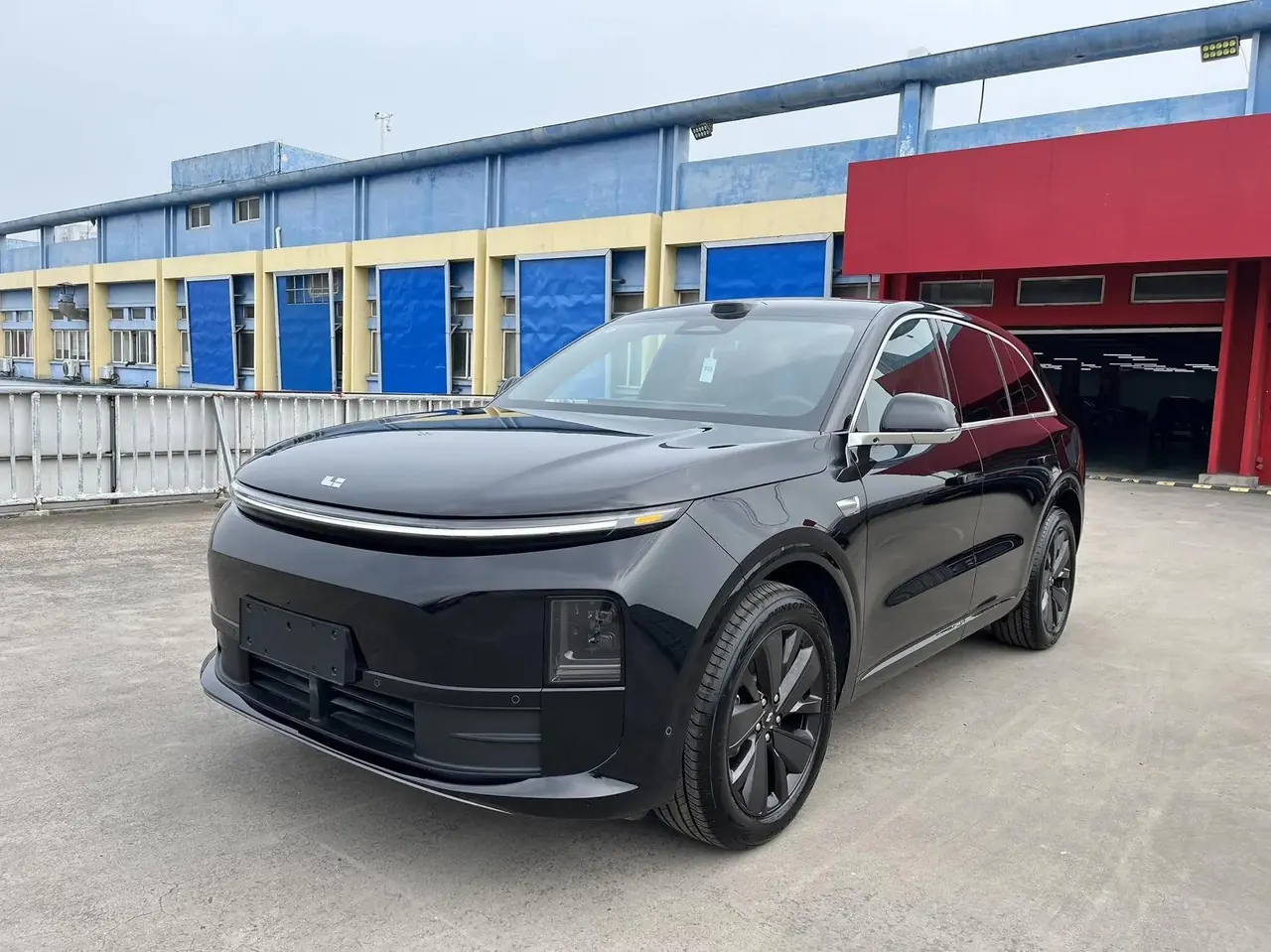 Li 2025 L6 Pro Intelligent Refreshed Version Automatic Transmission - View 1