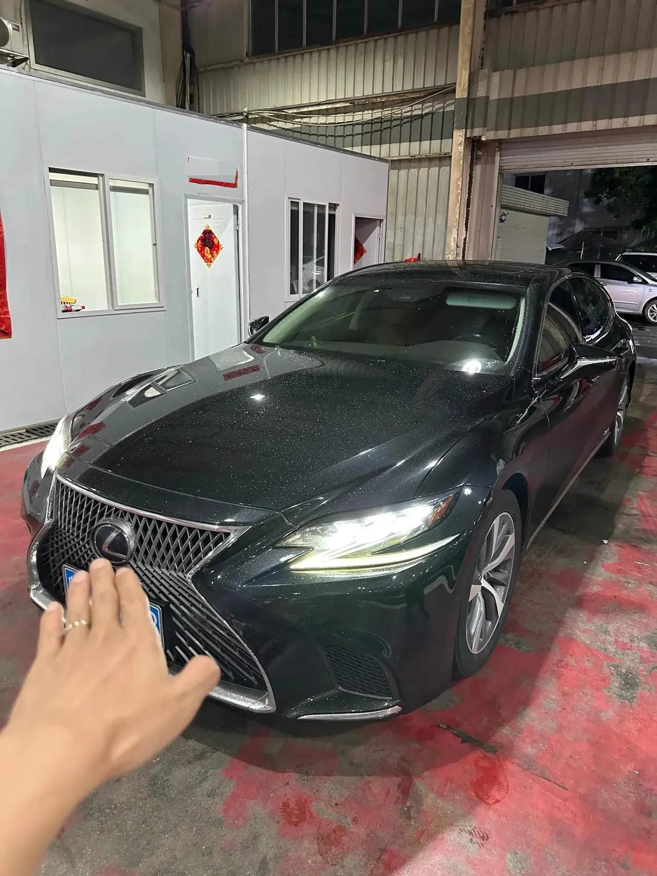Lexus LS 2020 500h F SPORT country v - View 1