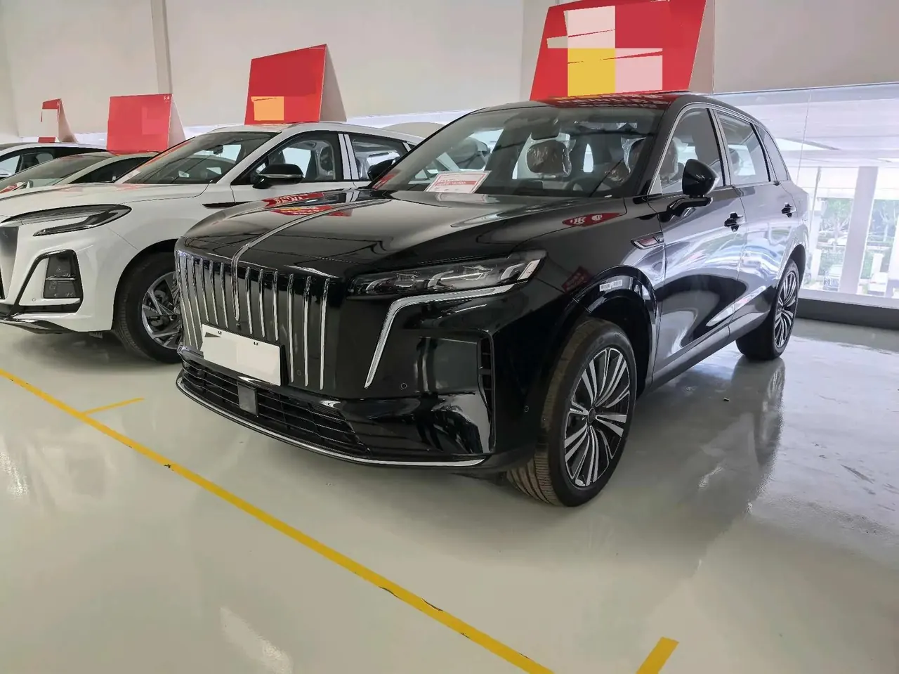HongQi 2026 HS6 PHEV 1.5T 240 Smart Hybrid Automatic Gear - View 1