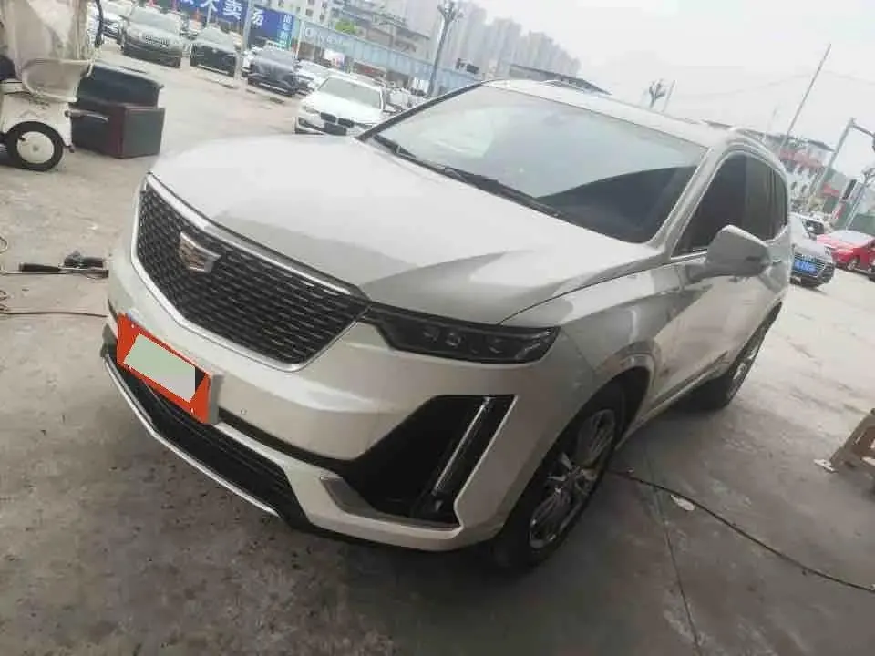 Cadillac XT6 2022 2.0T 6-seat 4-wheel drive luxury model - View 1