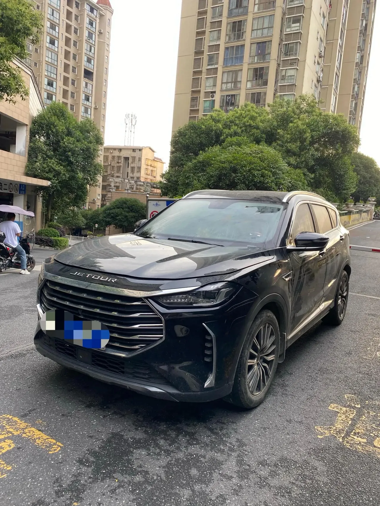 Jetour X70 PRO 2023 1.5T DCT Comfortable 7 - View 1