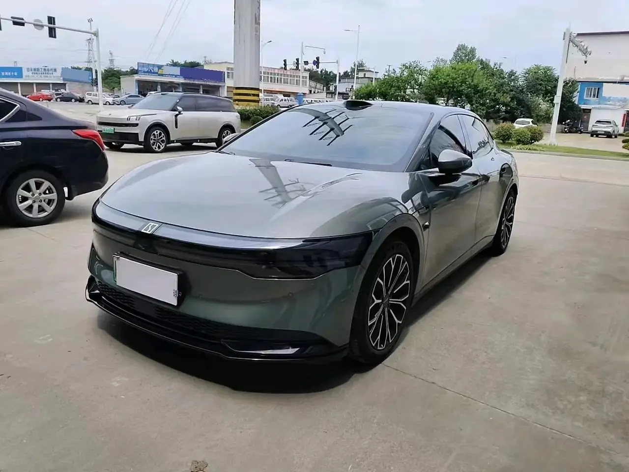 Zeekr 2025 Zeekr 007 Long Endurance Rear Drive Smart Driving Edition 100kWh Automatic Transmission - View 1