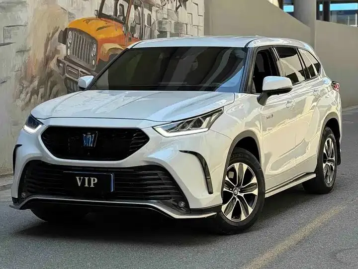 Crown Landfang 2023 2.5L HEV Four-Wheel-Drive Elite Edition - View 1