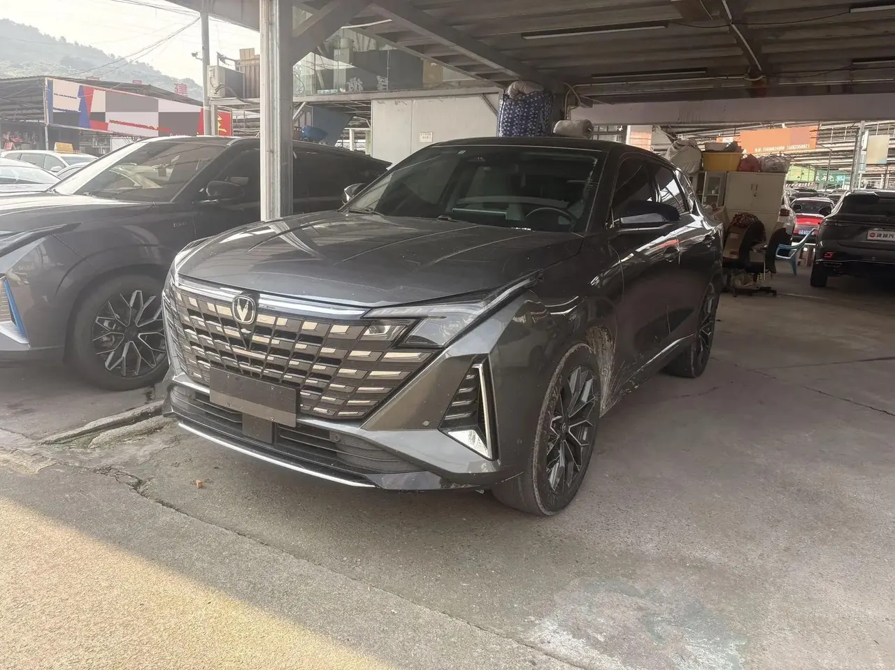 ChangAn UNI-Z 2024 Blue Whale Smart Electric iDD 125km Excellence - View 1