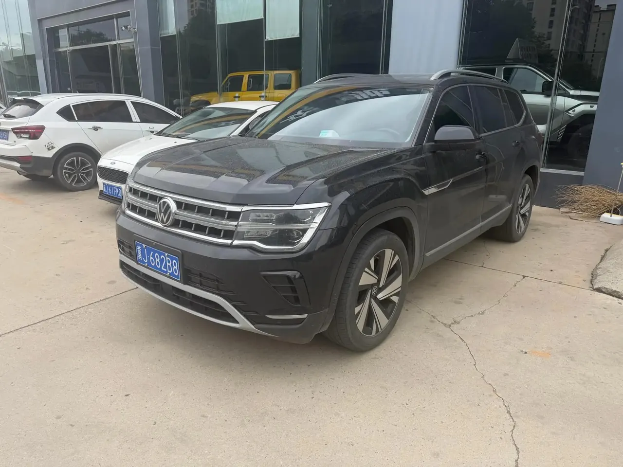 Tang 2023 Model 380TSI All-Wheel-Drive Prestige Luxury Edition - View 1