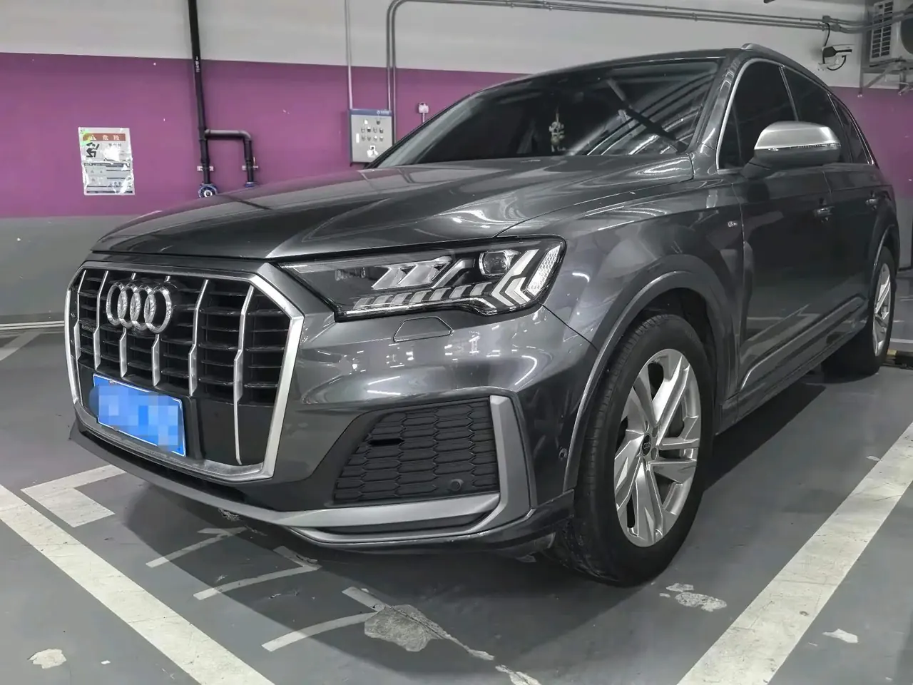 Audi Q7 (Imported) 2023 Q7 2.0TFSI 45TFSI Quattro S line Sport Automatic - View 1