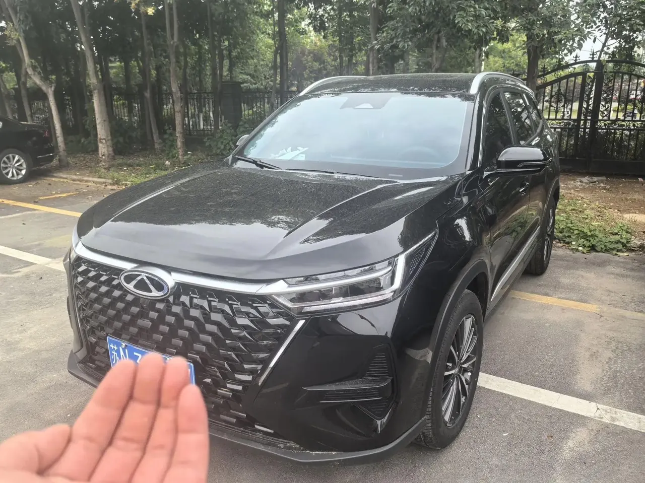 Chery 2025 Tiggo 8 PLUS 1.6TGDI 290TGDI Luxury Automatic Gear - View 1