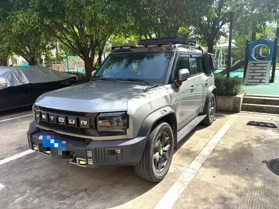 Jetour Traveler 2023 2.0T Four-wheel Drive Through PRO - View 1