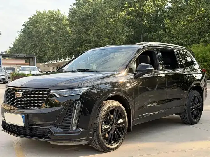 Cadillac XT6 2022 2.0T 6-seat 4-wheel drive luxury model - View 1