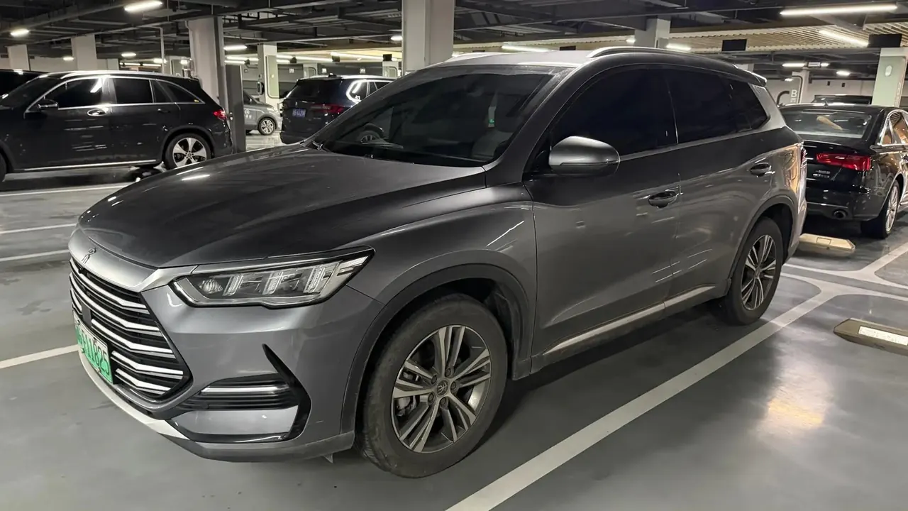 Song Pro New Energy 2022 DM-i 51km Luxury Model - View 1