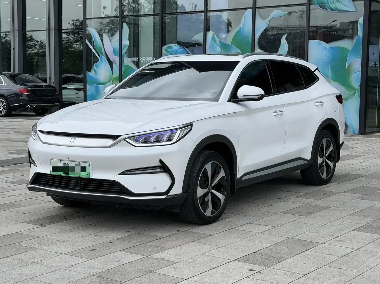 BYD 2023 Song PLUS EV Champion Edition 520KM Prestige Automatic - View 1