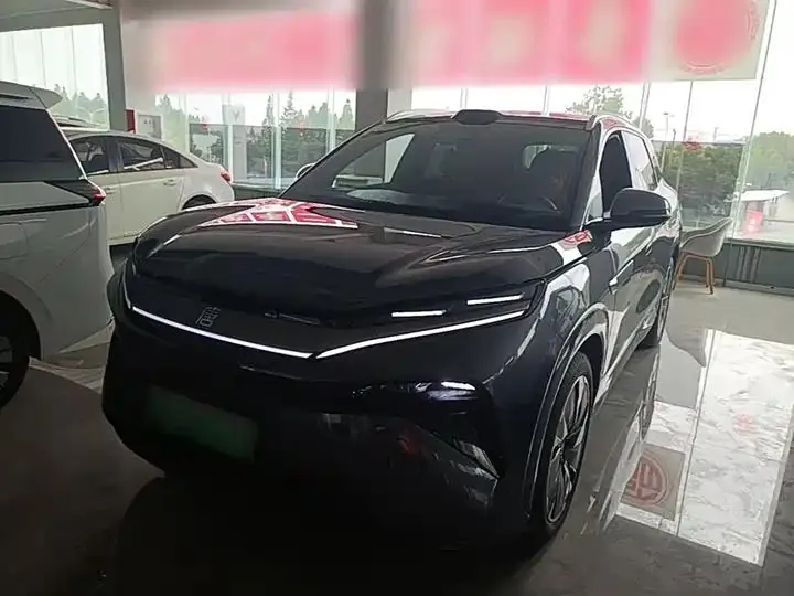 Tang L 2025 EV 600KM Four-Wheel-Drive Laser Radar Flagship Model - View 1