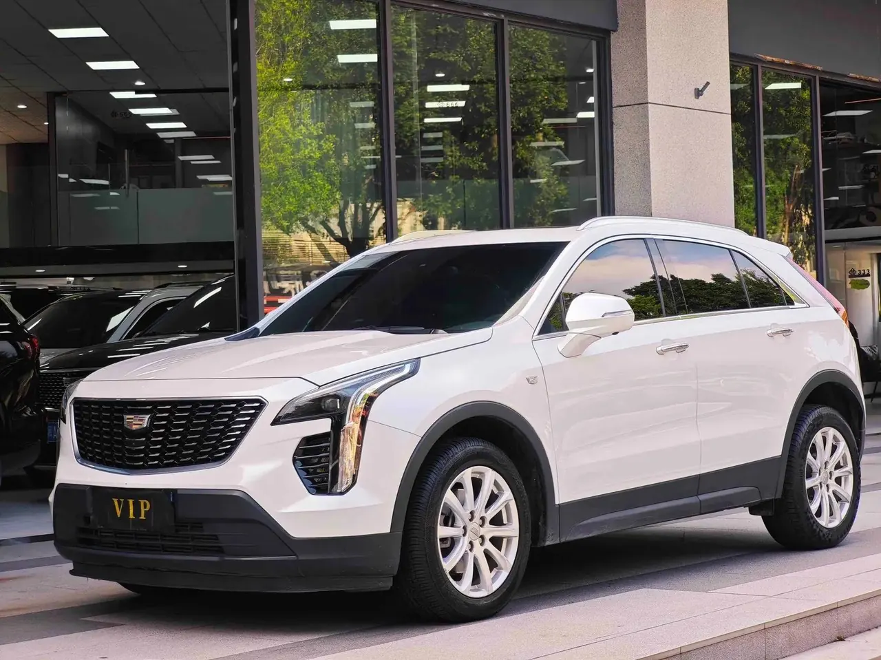 Cadillac XT4 2021 28T Two-Drive Technology - View 1