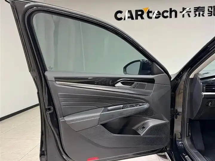 Passat 2025 outstanding 380TSI Longteng Edition 17