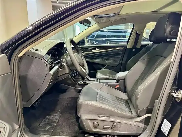 Passat 2025 outstanding 380TSI Longteng Edition 18