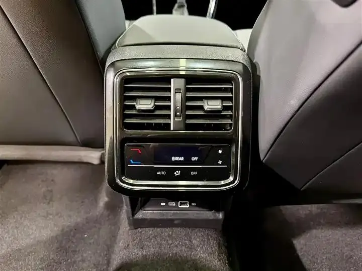 Passat 2025 outstanding 380TSI Longteng Edition 22