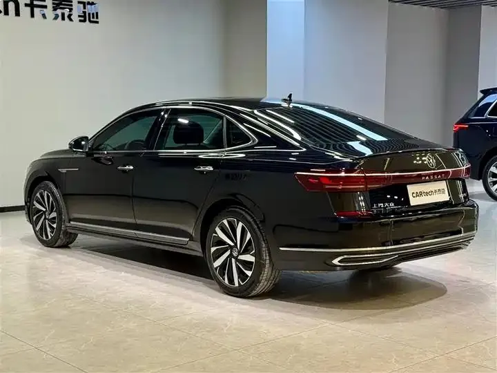 Passat 2025 outstanding 380TSI Longteng Edition 7