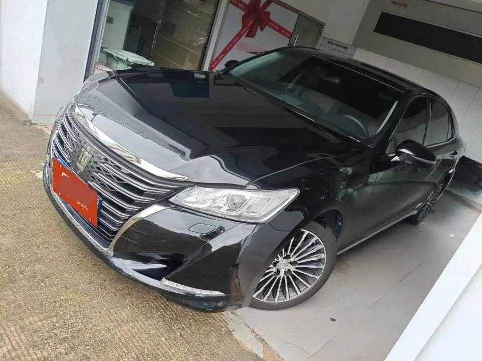 Crown 2018 2.0T Sports Edition - View 1