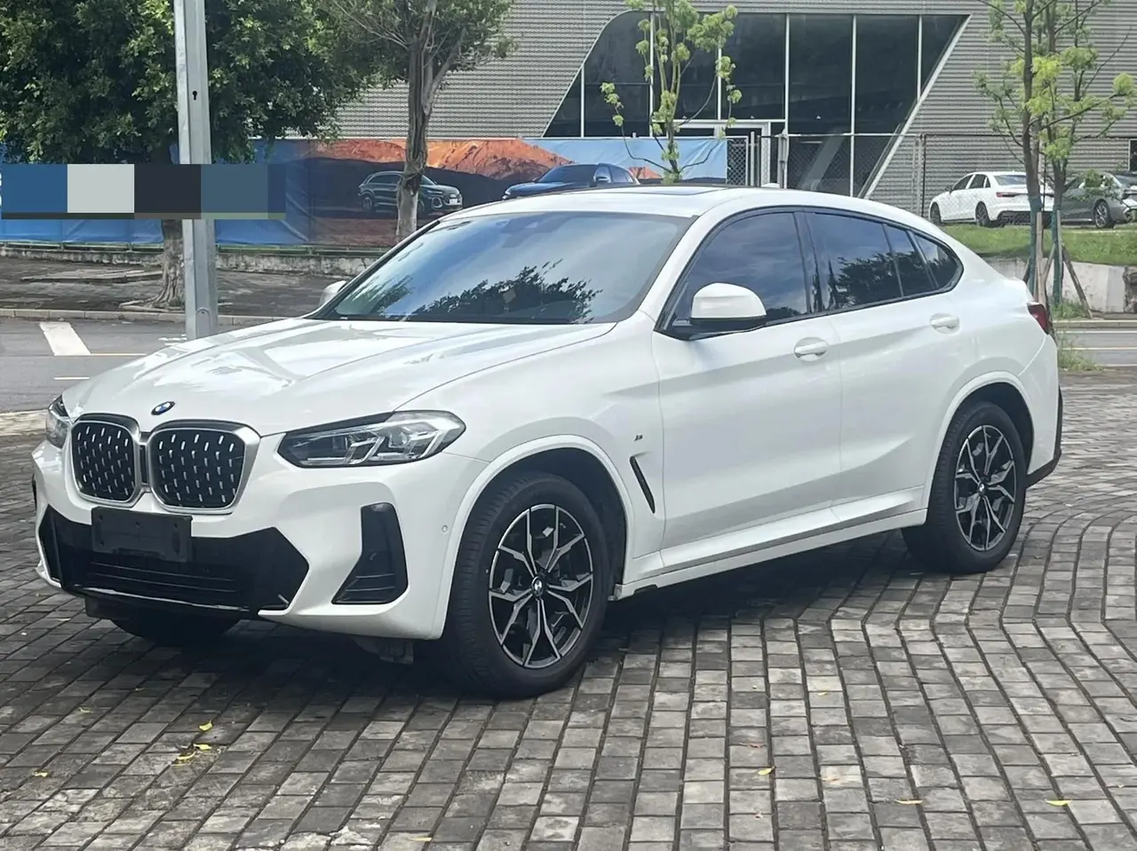 BMW X4 2022 xDrive 25i M Sport Package - View 1