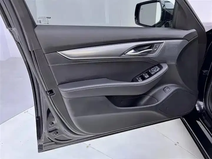 Cadillac CT5 2024 28T Luxury Pro 17