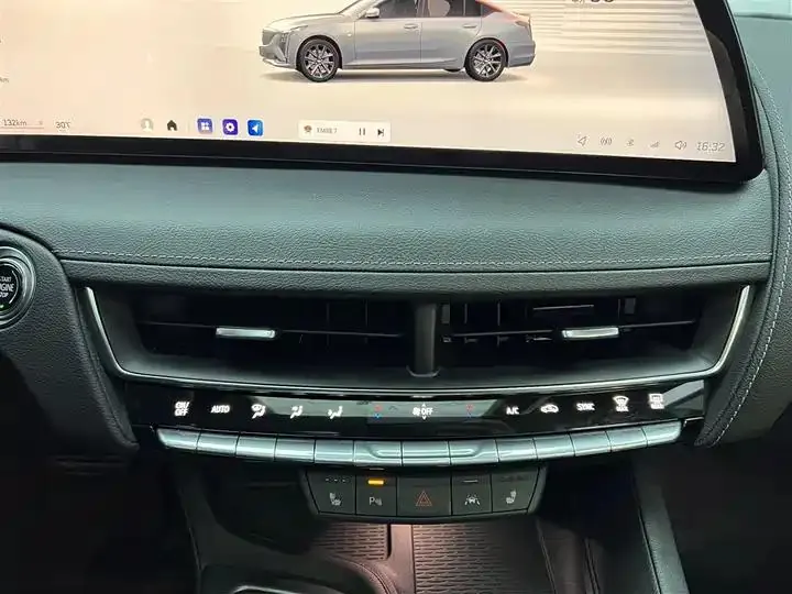 Cadillac CT5 2024 28T Luxury Pro 25