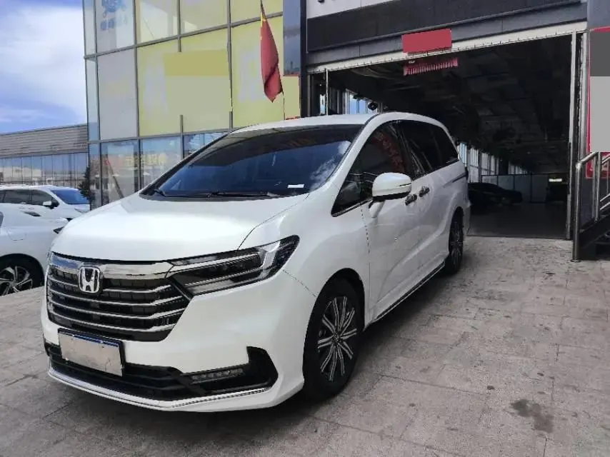 Odyssey 2022 2.0L e:HEV Rui Yue Edition - View 1
