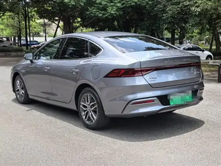 Qin PLUS 2024 Glory Edition DM-i 55KM Exceed 3