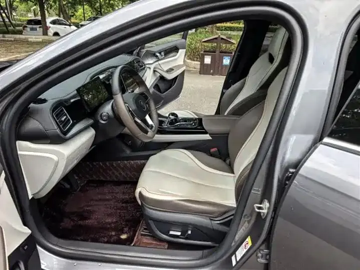 Qin PLUS 2024 Glory Edition DM-i 55KM Exceed 5