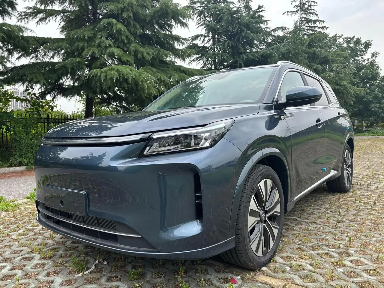 LanDian 2026 LanDian E5 PLUS 1.5 Stepless 230km Long Endurance Ultra5 Automatic Transmission - View 1