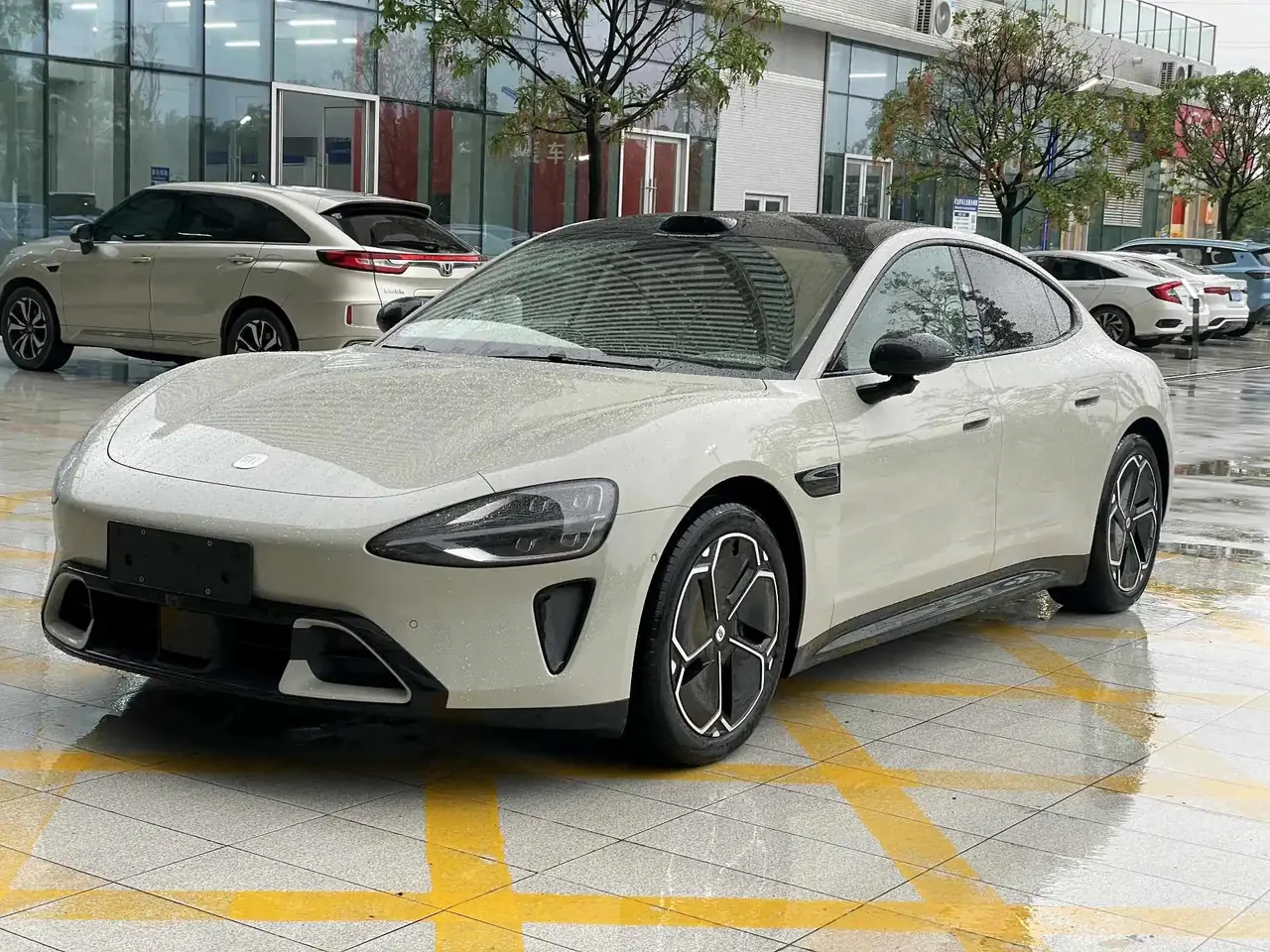 MI 2026 SU7 Standard Edition Automatic Gear - View 1