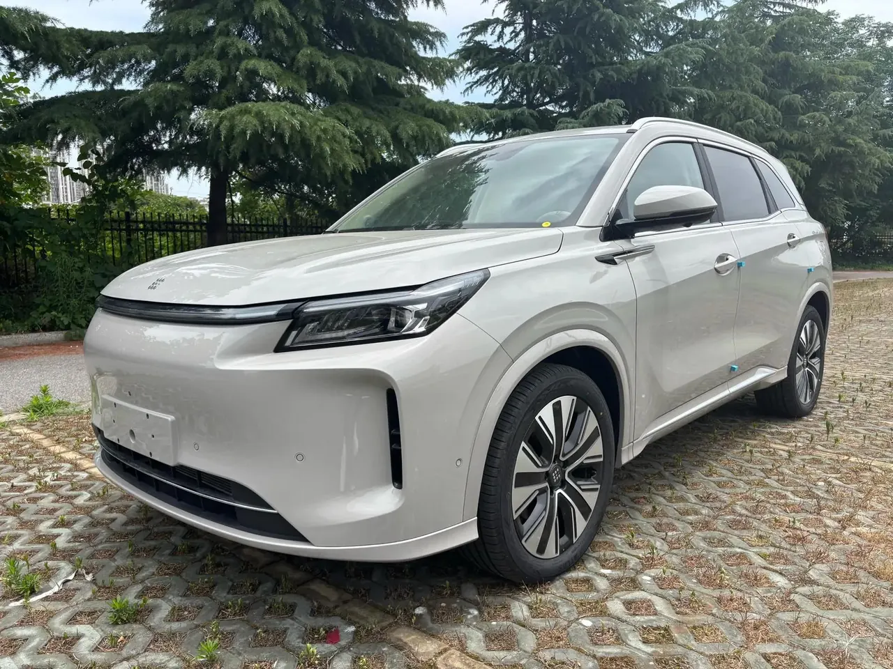 LanDian 2026 LanDian E5 PLUS 1.5 Stepless 230km Long Endurance Ultra5 Automatic Transmission - View 1