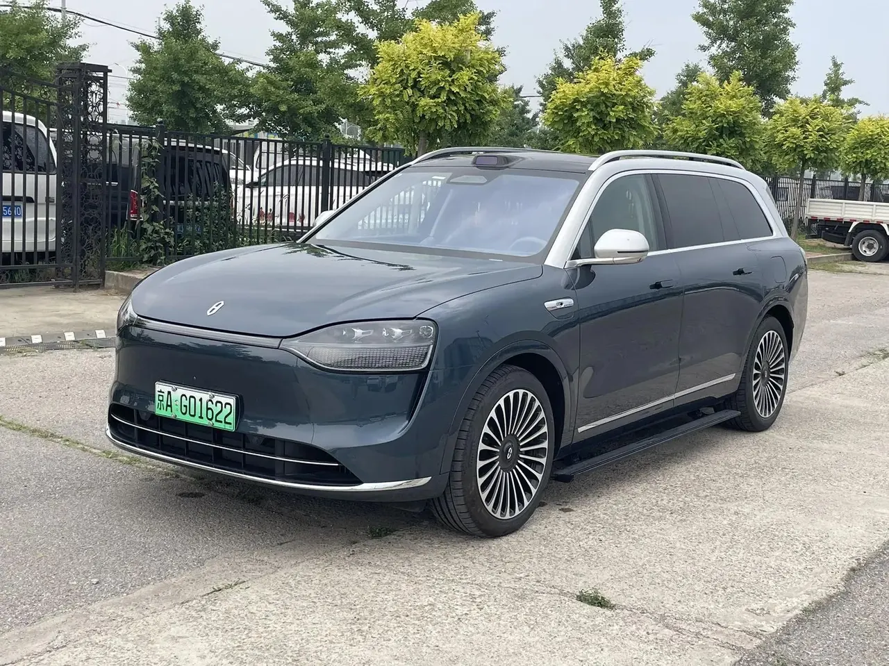 AITO 2024 AITO M9 Range-Extended Ultra Version 52kWh 5-Seater Automatic - View 1
