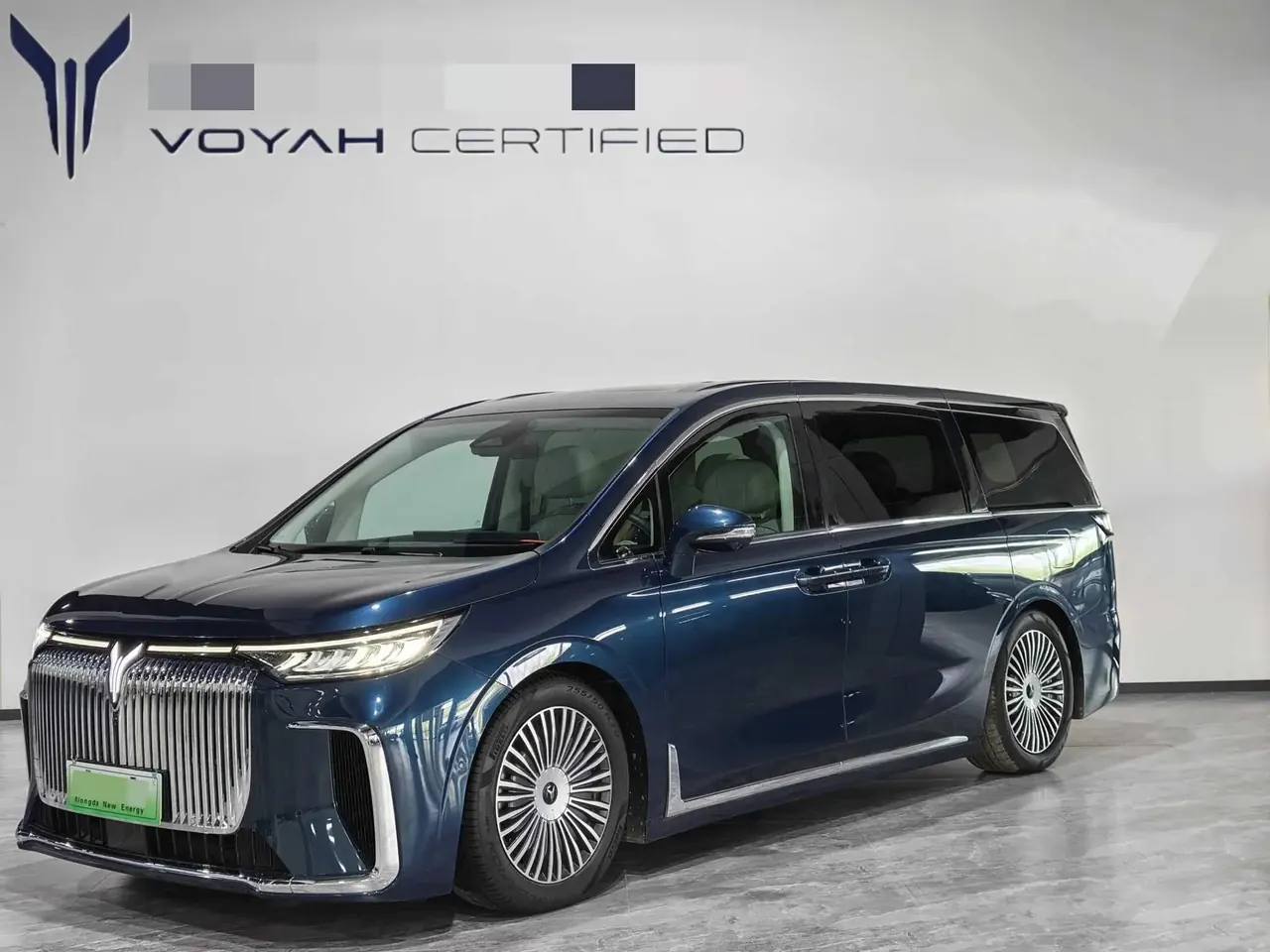 Voyah 2025 Model Dreamer PHEV 1.5T Four-Wheel-Drive Prestige Kunpeng Edition Automatic - View 1