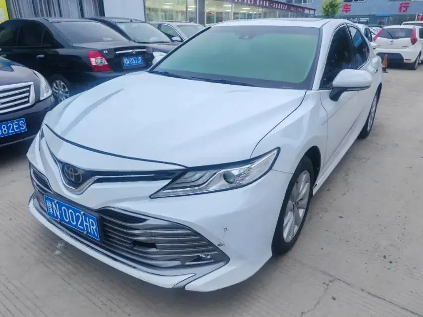 Camry 2019 2.0G Deluxe Edition National V - View 1